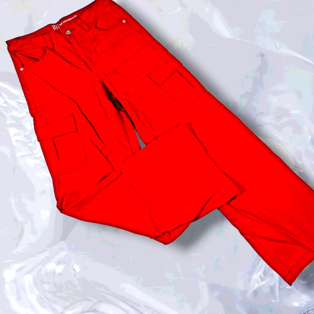 No boundaries easy waist oversized cargo size 7